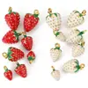 Pingente de Morango Branco Vermelho Óleo Sólido Tridimensional de Aço Inoxidável Acessórios DIY Pingente de Chaveiro de Bolsa