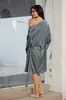 Estilo Europeu e Americano Primavera e Verão Sexy Camisola de Seda Falsa com Estampa de Leopardo, Roupa de Casa, Cardigã Sexy de Corte Amplo, Roupão com Amarração