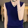 Top Regata Canelado de Tricô Lyocell com Decote V Estilo Verão Novo, Slim Fit Fino Versátil Camada Base Feminina