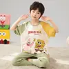 Pijama de Menino 2026 Verão Manga Curta Calça Longa Algodão Puro Novo Estilo Alunos do Ensino Fundamental Meninos Desenho Animado Gola Redonda Conjunto de Roupas para Casa