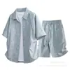 Conjunto Elegante de Dos Piezas de Camisa de Alta Gama con Mangas Cortas y Shorts para Hombre, Cardigan Fresco de Verano de Media Manga, Ropa Deportiva Casual