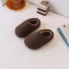 Pantuflas cálidas de algodón con forro de lana de cordero estilo coreano para niñas, colección otoño/invierno 2026, zapatos estilo Birkenstock de colores caramelo para niños