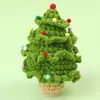 Árbol de Navidad tejido producto terminado de ganchillo regalo, adorno de hilo navideño para novia, decoración navideña hecha a mano con forma de árbol