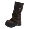 Botas de viaje de Xinjiang, botas de media caña plisadas, nuevo modelo 2026, suela gruesa, con hebilla de cinturón, botas de mujer de moda estilo western retro