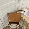 Bolso de Hombro de Moda para Mujer Gran Capacidad 2026 Nuevo Otoño Gama Alta Retro Exquisito Versátil Bolso Tote para el Trabajo