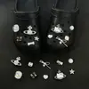 2026 Moda Nuevo Versátil Zueco de Oso con Cuentas Accesorios para Zapatos DIY Dijes Desmontables para Zapatos Hebillas de Zapatos de Alta Gama