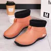 Zapatos de agua para adultos de boca poco profunda antideslizantes para todas las estaciones, resistentes al desgaste, zapatos de lluvia para enfermeras, tubo corto, cocina, suela gruesa, zapatos individuales, suela suave, zapatos de agua, mujer