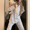 Conjunto de pijama para mujer de manga larga y pantalón largo, de algodón suave tipo anti-bolitas, se puede usar afuera como ropa casual para estar en casa. (Oro