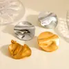 Pendientes Geométricos Estilo Ins Europeo y Americano para Cyber Celebridades Patrón Irregular Martillado Pendientes de Acero de Titanio Pendientes Plegados de Acero Inoxidable Oro de 18K