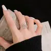Anel Liu Jing Pérola de Pera Ouro Escovado com um Toque Luxuoso e de Alto Padrão, Design de Nicho, Anel para Dedo Indicador, Anel Vintage