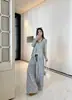(Bunai VIP) Conjunto de pijama de três peças com design original para outono e inverno, com mangas compridas e calças compridas, moderno para mulheres, pode ser usado fora de casa