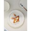 Plato al por mayor, plato de carne de estilo occidental con relieve francés, color blanco leche, plato de cerámica para desayuno, vajilla de estilo ins.
