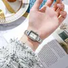 Relógio Quadrado Pequeno Mais Vendido Transfronteiriço para Mulheres, Relógio Moderno com Pulseira de Aço, Relógio Quadrado Simples para Mulheres, Relógio Quadrado Feminino de Nicho Levemente Luxuoso