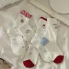 Calcetines de gatito con bloques de color rojo y blanco para mujer, calcetines de media pantorrilla, calcetines de algodón de malla primavera-verano, con lunares, estilo universitario de moda, calcetines lindos para mujer