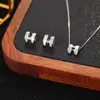 Conjunto de Brincos e Colar Weidni de Luxo Acessível, High-End, Elegante, Moderno e Versátil, Atacado para Mulheres