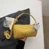 Bolsas de Tecelagem Únicas para Mulheres Verão 2026 Nova Moda Bolsa Transversal Estilosa Bolsa de Mão Exquisita Bolsa Almofada Bolsa Tote Pequena