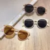 Pasarela de moda versión súper gafas de sol para niños niños y niñas estilo coreano forma cóncava para fotografía gafas de sol para niños gafas para bebé