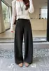 Calça branca pantalona para mulheres, nova coleção outono/inverno 2026, estilo clássico, adequada para corpos tipo pera, casual, com barra curva