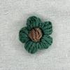 Lindo y Dulce Flor Puff Hecha a Mano Lana Crochet Pequeño Broche de Flor Flor Decorativa para Ropa Decoración para Bufanda Sombrero