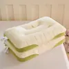 2026 Nueva Fábrica Clase A Oveja Nube Bebé Niños Almohada Adulto Uso en Casa Protección Cuello Columna Cervical Moldeadora Almohada Núcleo de Almohada