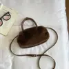 Bolso de Mano Pequeño Cruzado Peludo para Mujer 2026 Nueva Moda Bolso de Hombro Sencillo Bolso Cruzado de Felpa para el Trabajo