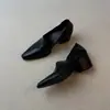 Versión de Cuero Suave~Zapatos Pequeños de Cuero Estilo Británico para Mujer 2026 Modelo Nuevo Cuero Genuino Sencillos Versátiles Tacón Alto Grueso Negro Punta Fina Zapatos de una Sola Pieza
