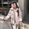 Estilo Nuevo de Invierno Rosa Claro Estilo Coreano Chaqueta de Algodón con Relleno para Mujer Holgada Engrosada con Capucha Cálida Cortavientos de Algodón Ropa Exterior para Pareja