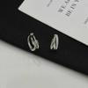 Pendientes de Hebilla con Anillo Doble C de Diamante Plateado Pendientes Elegantes Simples de Circonita Explosiones de TikTok para Mujeres
