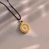 Colar de Design de Moda de Luxo Leve de Nicho para Mulheres 2025 Novo Elegante Colar de Alta Qualidade Corrente Simples e Versátil para a Clavícula