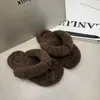Sandalias de dedo estilo coreano con ribete mullido, nueva colección otoño/invierno 2026, sandalias de exterior de suela plana, casuales y versátiles