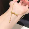 Collar Minimalista de Serpiente para Mujer, Diseño de Nicho con un Toque de Lujo, Nuevo Modelo 2025, Cadena para Clavícula con Borla de Lujo Ligero y Personalidad