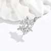 2025 Nuevo Clip para Oreja de Copo de Nieve Femenino Exquisito Circonita Joyería de Lujo Ligero Moda de Nicho Diseño Pendientes para el Viaje Diario