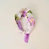Bufanda Pequeña de Seda Estilo Nuevo con Hebilla Magnética Perezosa y Tacto de Alta Gama, Cadena de Perlas para Clavícula para Mujer, Bufanda Pequeña con Elemento de Carruaje de Lunares Paisley