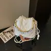 Bolsa Saco de Fio Bordada com Coração Estilo Nicho 2026 Nova Moda Corrente Texturizada Versátil Grande Capacidade Ombro Transversal Bolsa de Mão
