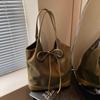 Bolsa Casual de Grande Capacidade para Mulheres 2026 Nova Outono e Inverno Bolsa de Ombro em Camurça Bolsa de Mão Tipo Balde
