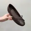 Primera reunión de la temporada, aumentó 4 cm ~ Estilo fragancia francesa pequeña, boca poco profunda, suela suave, para ir al trabajo, versátil, temperamento estilo coreano, patrón de rombos, zapatos de vestir