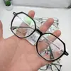 Marco de Lentes de Combinación de Pegamento Dorado de Moda Ultraligero para Influencers, Marco de Lentes Semi-Titanio para Mujer, Artefacto de Aspecto Natural, Marco de Lentes Delgado Estilo Ins