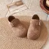 Sandálias Birkenstock Bordadas Estilo Artístico Infantil Outono/Inverno 2026 Novo Design Sapatilhas com Fivela para Meninas Sapatos Versáteis de Couro