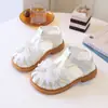 Sandalias de Verano para Niñas Transfronterizas Estilo Nuevo Zapatos Infantiles para Niñas Pequeñas Blancas de Verano Suela Suave Punta Cerrada Zapatos de Princesa para Niños Mayores