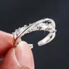 Anillo Abierto Transfronterizo Más Vendido de Lujo Ligero con un Ambiente Elegante, Adecuado para Reuniones Diarias, Anillo de Estilo Minimalista Versátil con Sensación de Alta Gama