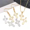 Colgante Cruz Hueca Dos Tonos Acero Inoxidable 10x18mm Colgante para Collar DIY Accesorios para Ropa Paquete de Materiales para Accesorios