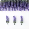 Plantas verdes artificiais com geada branca, cabeças de flor de lavanda artificial com pó branco, buquês de flores artificiais e plantas aquáticas, pequenos acessórios de flores