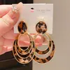 Pendientes Geométricos de Perlas de Aguja de Plata con Diamantes, Pendientes de Botón de Lujo Ligero de Gama Alta, Pendientes Simples Versátiles de Moda con un Diseño Único