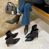 Botas curtas de bico fino para mulheres 2026 Outono/Inverno botas femininas salto grosso botas curtas botas de salto alto botas emagrecedoras botas Martin