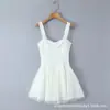 2026 Novo Vestido Branco Doce Romântico de Renda Plissada Bufante Estilo Francês com Efeito Emagrecedor de Cintura para Mulheres