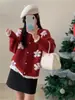 Suéter cárdigan rojo de punto jacquard con bordado floral resistente para mujer, estilo invierno 2026, cárdigan abrigo holgado en gris