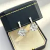 Pendientes de Flor con Goteo de Aceite de Gama Alta, Frescos y Elegantes, con Exquisitos Incrustaciones de Diamante en Oro y Plata, Clips para Orejas sin Perforar para Mujeres