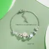 Pulseira Love Butterfly Rain para Mulheres, Pulseira de Flor de Pedra da Lua de Luxo Leve de Alta Qualidade, Design de Nicho da Moda com Incrustação de Diamante