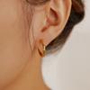 Pendientes de aro lisos simples de moda de comercio exterior europeo y americano, temperamento de lujo ligero, versátiles, sentido de alta gama, nicho, de acero inoxidable para mujer