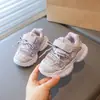 Zapatos de Papá para Niños Nuevo Modelo Primavera y Otoño Zapatillas de Malla Transpirable para Niños Zapatos Casuales Antideslizantes de Suela Suave para Niñas